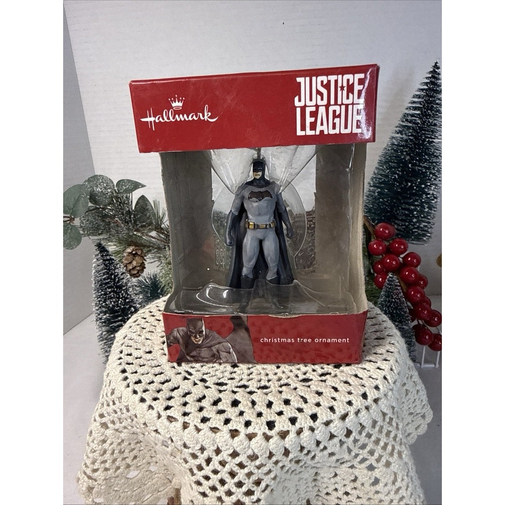 Batman Justice League Hallmark Christmas Tree Ornament DC Comics 2017 ART Figure